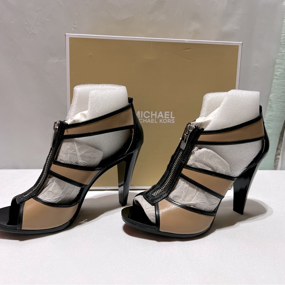 NWOT Michael Kors Berkeley T-Strap Heel